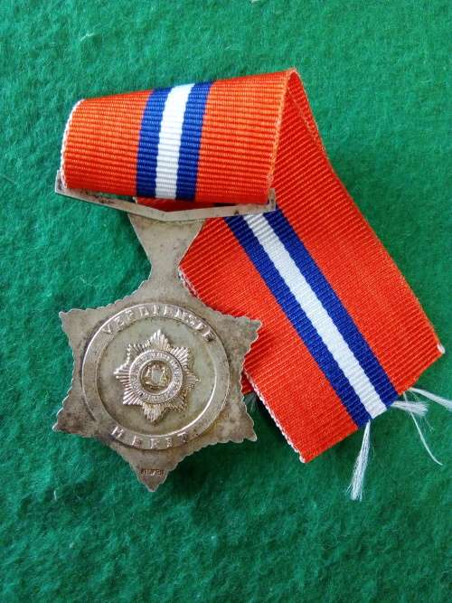 SA POLICE STAR FOR MERIT ... FULL SIZE .. UNNAMED (marked silver)