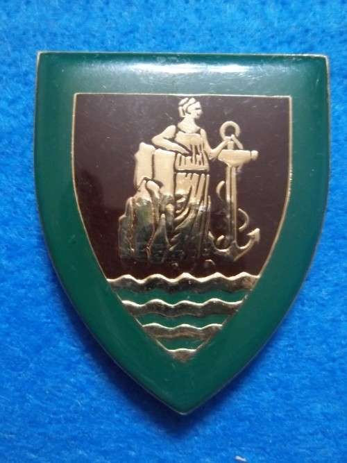 SADF .. SA CAPE CORPS SERVICES BN METAL SHOULDER FLASH .. ALL PINS INTACT