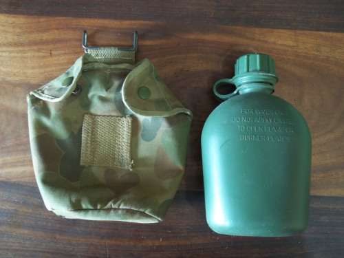 AUSTRALIA 1991 (GULF WAR ERA) WATER BOTTLE WITH CAMO POUCH