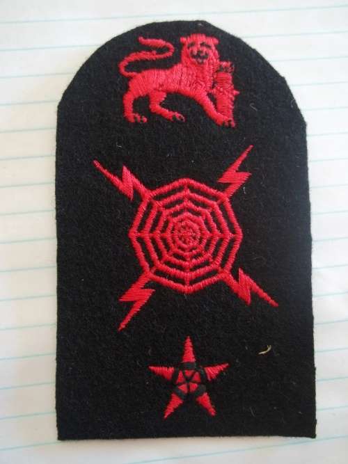 SADF - SA NAVY RADAR OPERATOR TRADE BADGE - SEAGOING UNIFORM (DISCONTINUED 1970's)