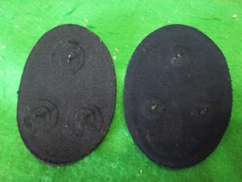 SANDF WO2 RANK PAIR - LUREX THREAD - PINS INTACT