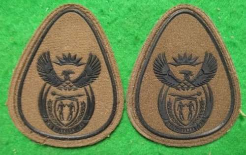 USED - SANDF WO1 IRON ON COLLAR RANK PAIR - USED