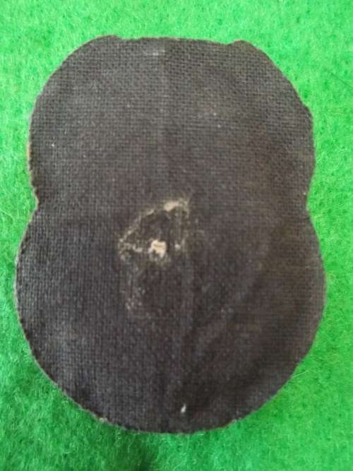 SANDF SENIOR OFFICER CAP / BERET BADGE - BULLION, PADDED - UNUSED