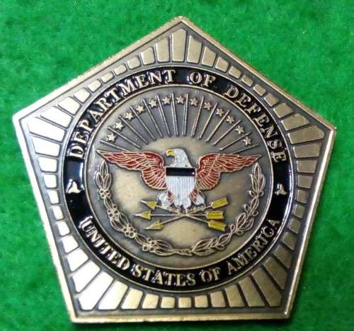 USA DEPARTMENT OF DEFENSE CHALLENGE COIN / MEDALLION