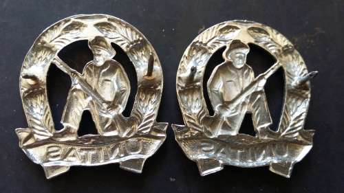 SADF COMMANDO (UNITAS) COLLAR BADGE PAIR - PINS INTACT