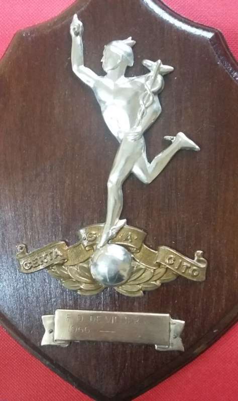SADF - SIGNAL CORPS PLAQUE  - METAL ON WOOD (NAMED)
