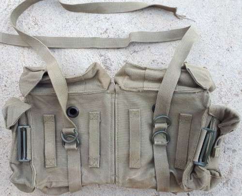 SADF - 70'S PATTERN GREEN CANVAS KIDNEY POUCH ... ## READ DESCRIPTION ##