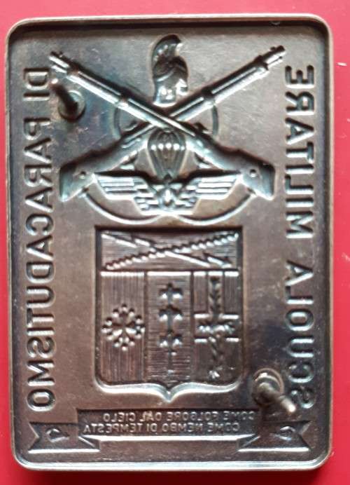 ITALY - MILITARY PARACHUTE (AIRBORNE) SCHOOL - PINS INTACT