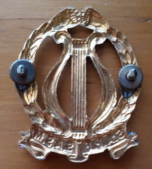 SADF GILDING BANDSMAN CAP BADGE  - SCREWS INTACT