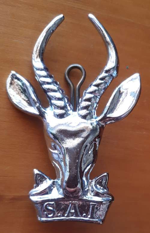 SADF INFANTRY CAP BADGE (LARGE) - LUGS INTACT