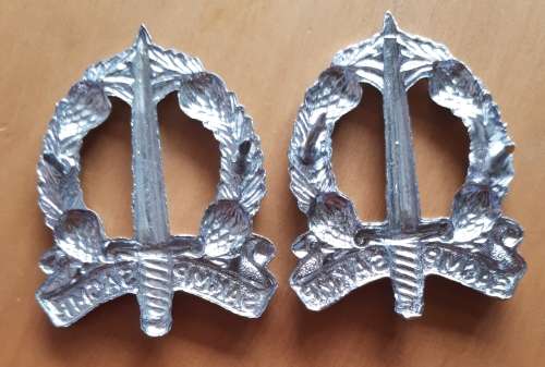 SADF - MILITARY POLICE COLLAR BADGE PAIR - PINS INTACT