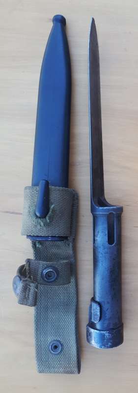 SADF -- R1 / FN BAYONETTE - WELL USED