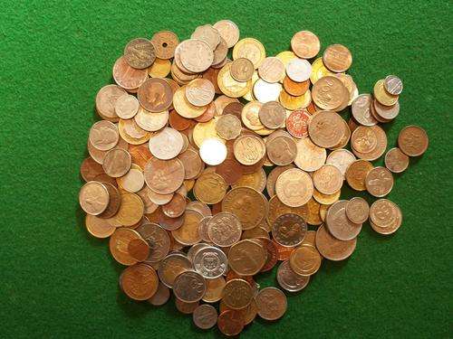 lot of just more than 200 mixed coins
