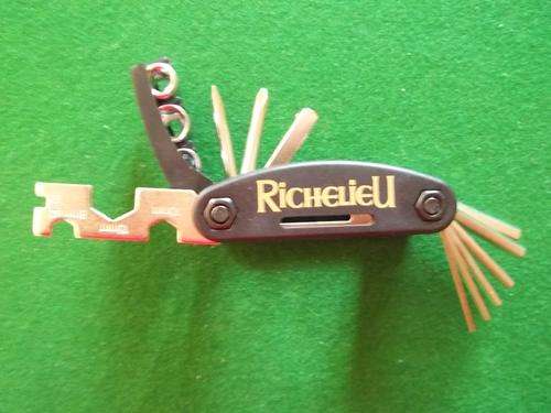 RICHELIEU branded multy tool