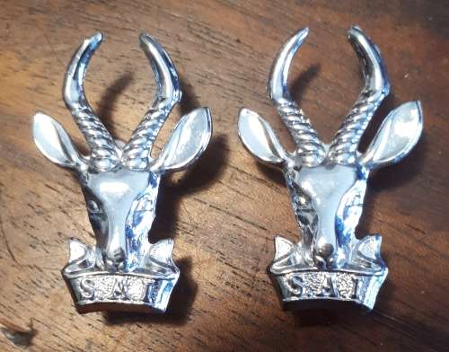 SADF - SA INFANTRY (SAI) COLLAR BADGE PAIR - PINS INTACT