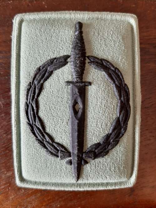 SANDF -  SPECIAL FORCES ( RECCE ) 10 YEAR OPERATOR BADGE - FIELD DRESS