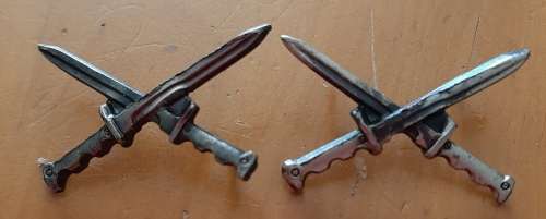 SWATF - INFANTRY COLLAR BADGE PAIR - PINS INTACT