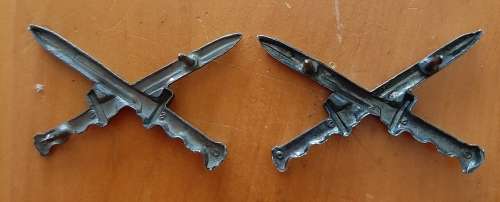SWATF - INFANTRY COLLAR BADGE PAIR - PINS INTACT