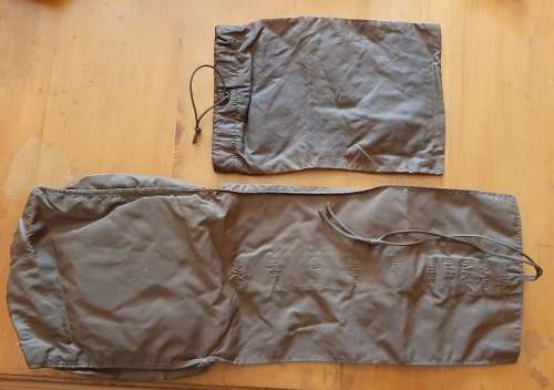 SADF NUTRIA TOILETRY AND SHOE POLISH BAG - ZIPS AND CLIPS INTACT