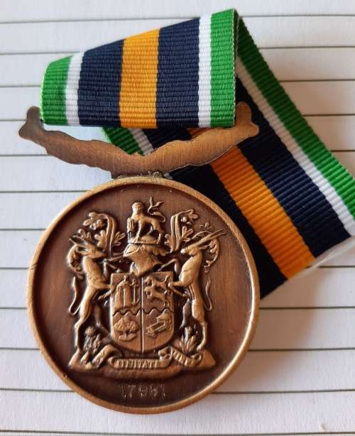 SADF - FULL SIZE DE WET (10 YEAR) SERVICE MEDAL (NUMBERED)