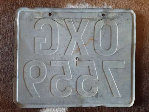 OLD (NOT CURRENT)  VEHICLE NUMBER PLATE