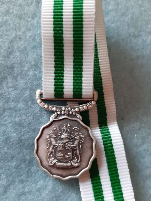 ** MINIATURE ** SADF 20 YEAR SERVICE MEDAL
