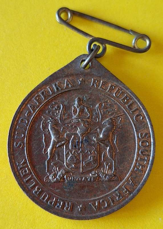 SA REPUBLIC DAY 31/5/1961 MEDALLION  -  PIN INTACT