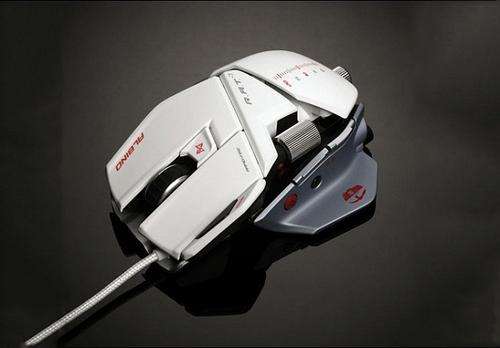 Mad Catz RAT 7 Pro white gaming mouse