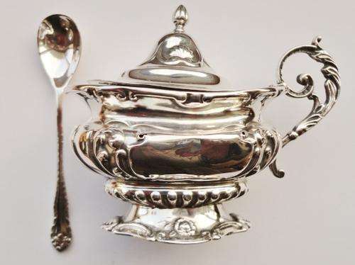 Hallmarked Silver Mustard Pot With Matching Spoon Chester 1911