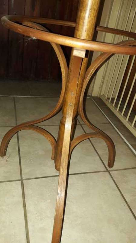 Coat stand