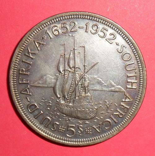 1952 SAU 5 Shilling Crown - UNC Condition - 0.500 Silver Metal Content