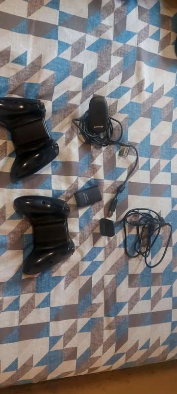 original Xbox 360 wireless controllers and receiver