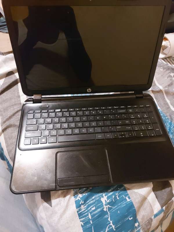 HP LAPTOP 15.6` i3 3110M 2.4ghz, 12g RAM, 500g SSD