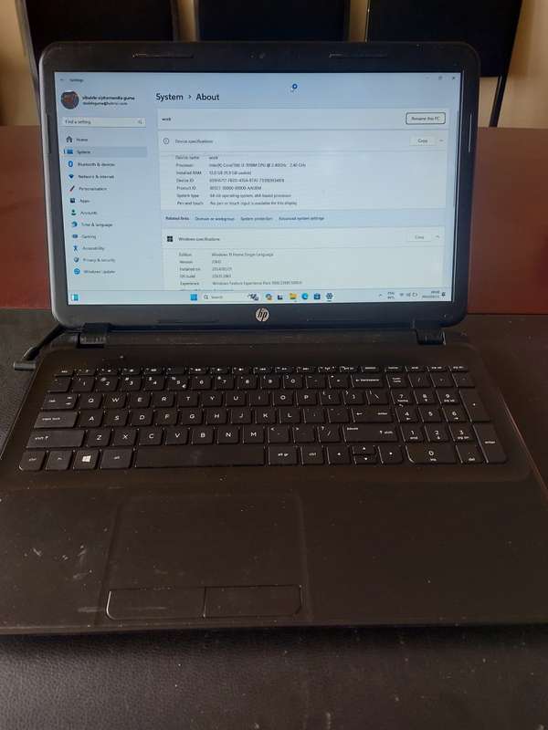 HP LAPTOP 15.6` i3 3110M 2.4ghz, 12g RAM, 500g SSD