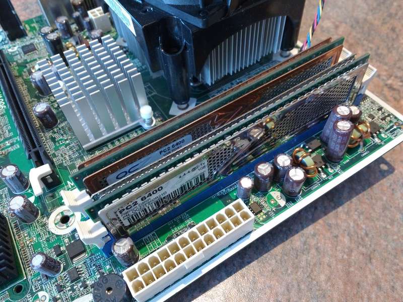 HP Socket 775 board | Pentium E2180 Dual Core 2GHz | 2GB OCZ DDR2-800 RAM | Free Courier Delivery