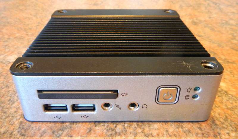 eBox-2300 Tiny PC (200mhz, 128mb RAM, 16GB storage, Windows XP)