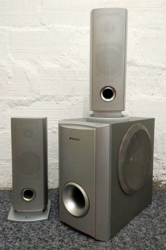 2.1 Speakers : Sansui subwoofer + LG speakers