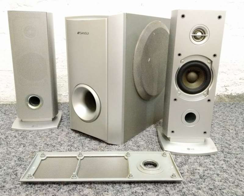 2.1 Speakers : Sansui subwoofer + LG speakers