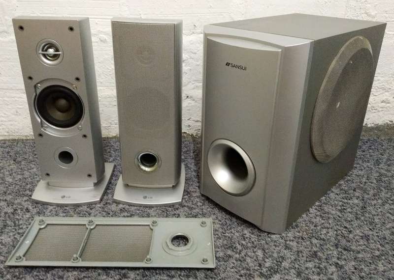 2.1 Speakers : Sansui subwoofer + LG speakers