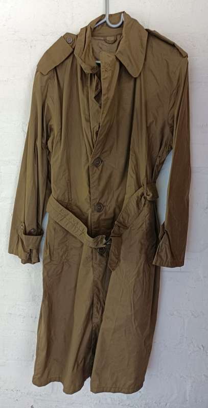 SADF Raincoat with collar and belt