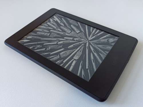 Kindle Paperwhite 3 | 6-inch, 1072 × 1448 pixels | 300 PPI density 16-level grayscale | LED frontlit