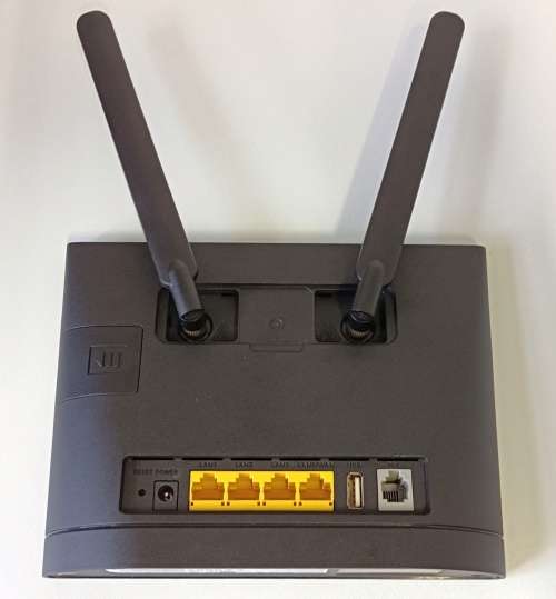 HUAWEI CPE B315s 4G LTE Router with Gigabit LAN ports (uses SIM card)