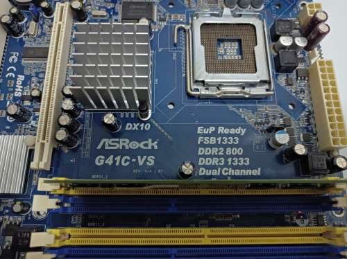 ASRock G41C-VS Socket 775 DDR2 / DDR3 motherboard