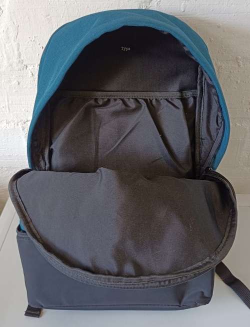 Typo backpack with insulated lunch box section - Like New !