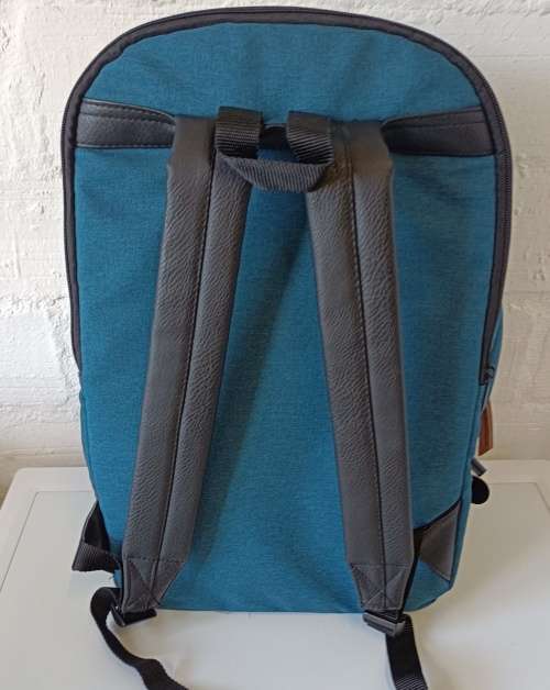Typo backpack with insulated lunch box section - Like New !
