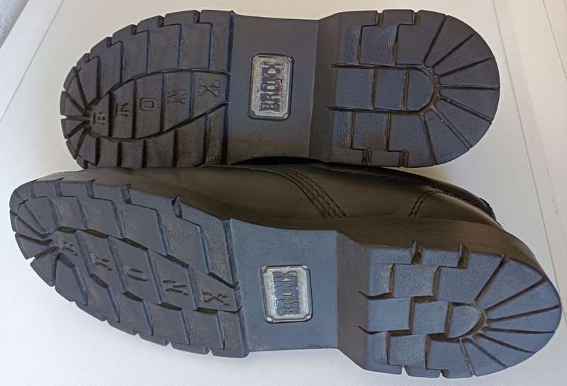 Bronx D1 Men`s Lace Up Shoe | Black genuine leather uppers | Size 10 UK
