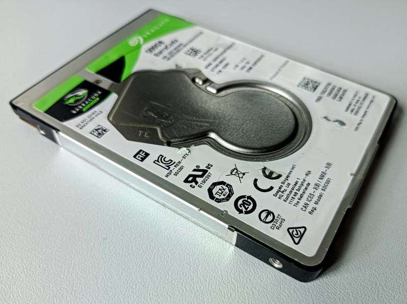 Seagate 500GB 2.5` SATA HDD | 140mb/s speeds | thin and quiet