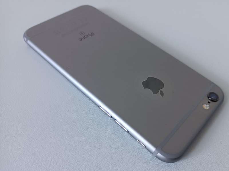 iPhone 6s | Model A1688 | Screen cracked | Untested