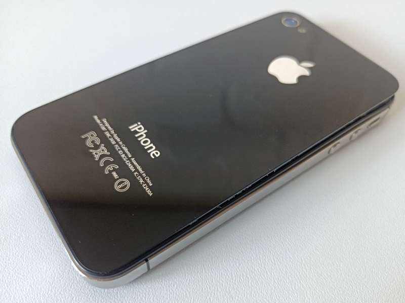iPhone 4s | Model A1387 | Battery swollen | Rear cover coming off | Untested