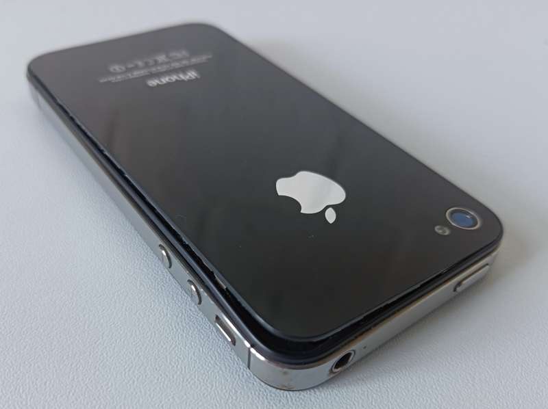 iPhone 4s | Model A1387 | Battery swollen | Rear cover coming off | Untested